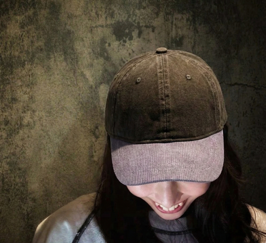 Short Brim Vintage Black and Lavender 黒色と葵色